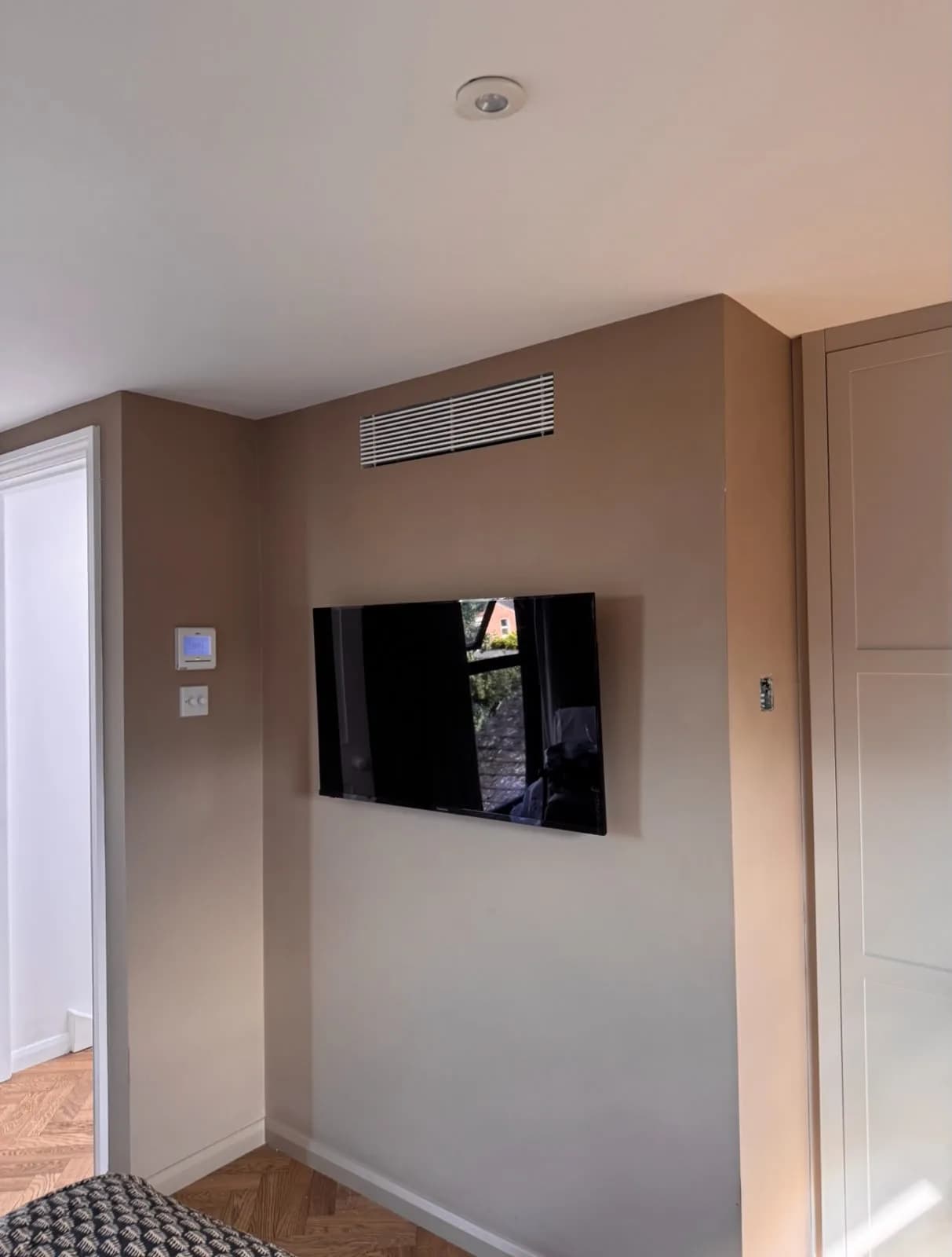 Concealed Ducted System, Full Renovation - Concealed ducted split air conditioning project by Knights